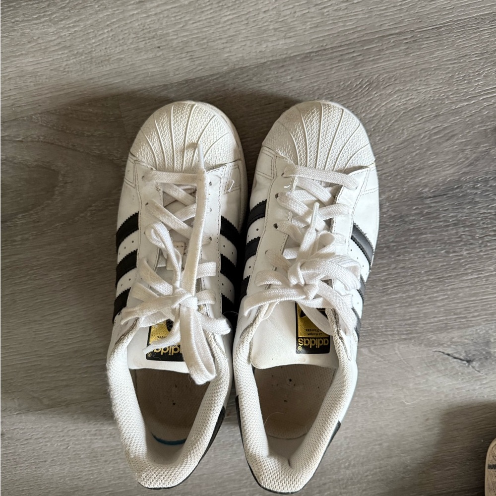 Adidas Superstar White with Black Stripes - Picture 6 of 8